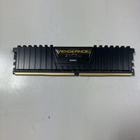 中古  PC4-21300 8GB デスクトップ用(DDR4-2666) 126165 
