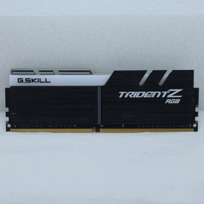 【通販センター】中古  PC4-25600 16GB デスクトップ用(DDR4-3200) 140728 