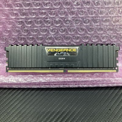 【富士青葉店】中古  PC4-21300 8GB デスクトップ用(DDR4-2666) 126165 