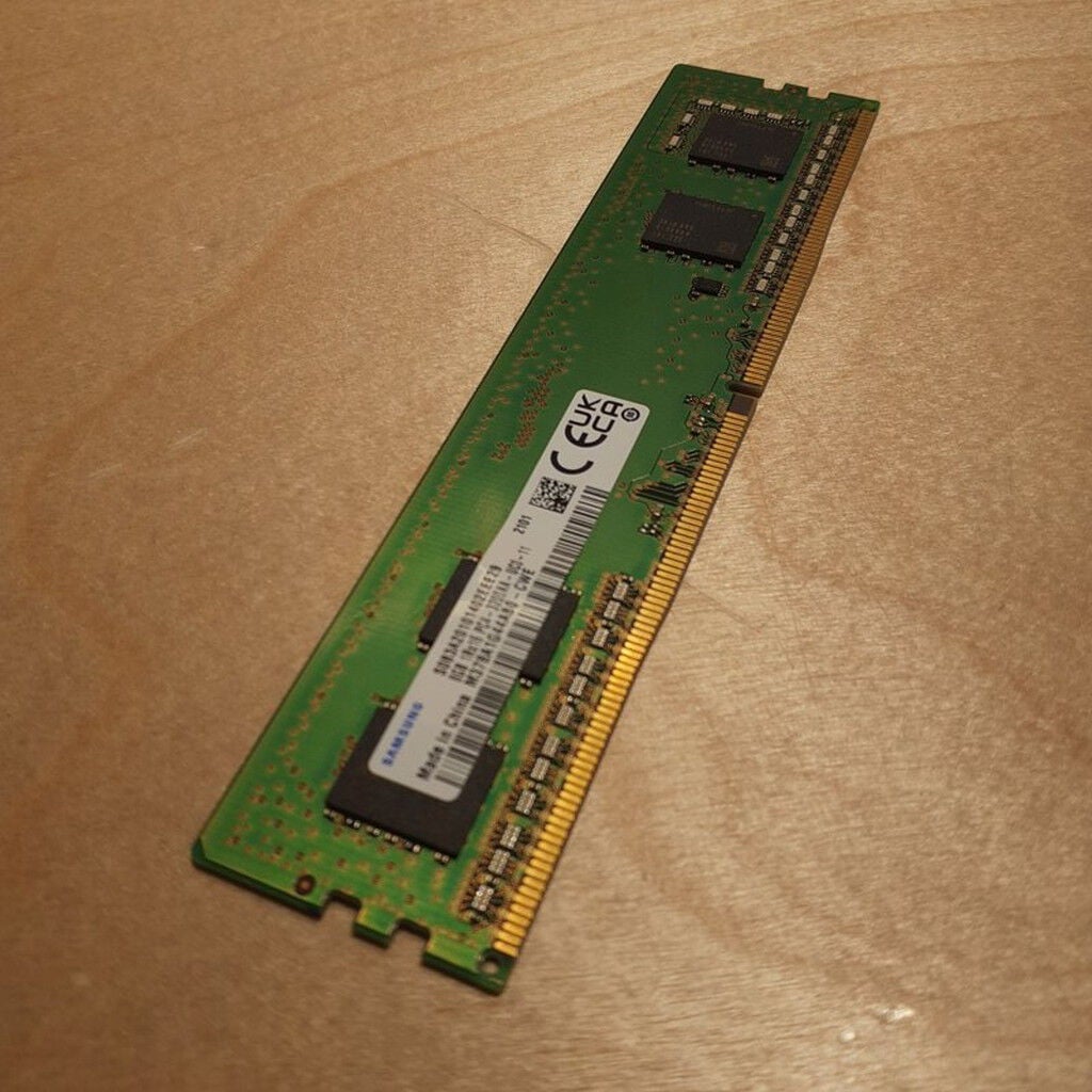 中古 PC4-25600 8GB デスクトップ用(DDR4-3200) 140727 （362232