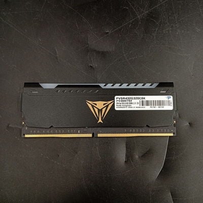 【大須店】中古  PC4-25600 16GB デスクトップ用(DDR4-3200) 140728 