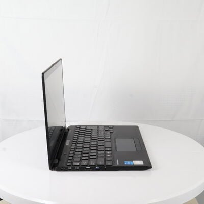 【通販センター】中古  FUJITSU LIFEBOOK UH10/E3 FMVUU1FUV3 (Intel Core  i7 1135G7 2.40GHz/8GB/SSD256GB/-/オンボード/13.3/1920x1080/Wi-Fi/WEBCAM/W11H64 MAR) 186346 