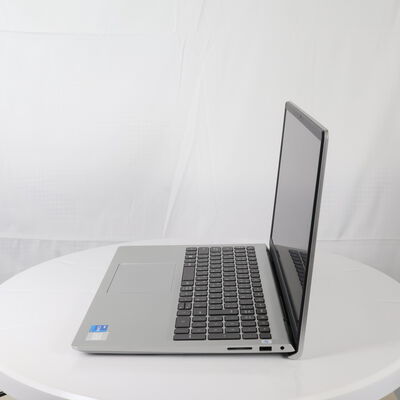【通販センター】中古  DELL inspiron 15 3520 (Core i5-1235U/8GB/オンボード) 202923 
