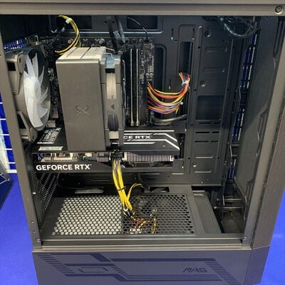 【横浜駅前店】中古  自作PC ミドルタワーPC (Intel Core i5 14400F /32GB/SSD1TB/RTX4060/W11H/有線LAN◯無線LAN?) 3400009287 