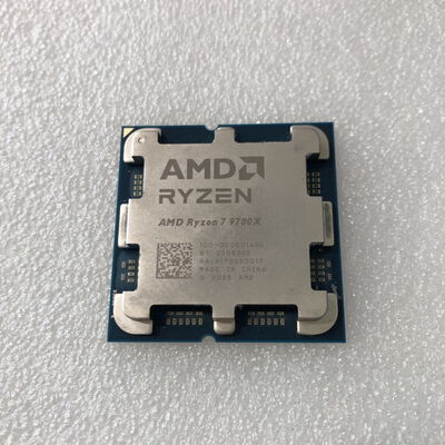 【甲府飯田店】中古  AMD Ryzen 7 9700X (AM5/3.8GHz/40M/C8/T16/65W) 1460024845 