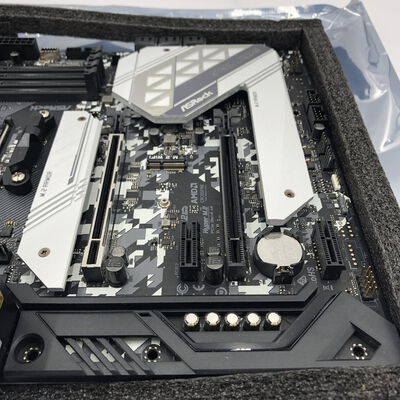 【福井日之出店】中古  ASRock B550 Steel Legend (B550 AM4 ATX DDR4) 142936 