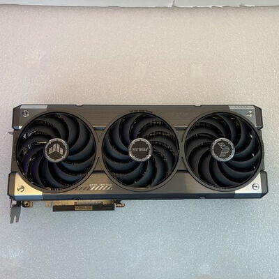 【京都店】中古  ASUS TUF-RTX5070-O12G-GAMING (RTX5070 12G) 176901 