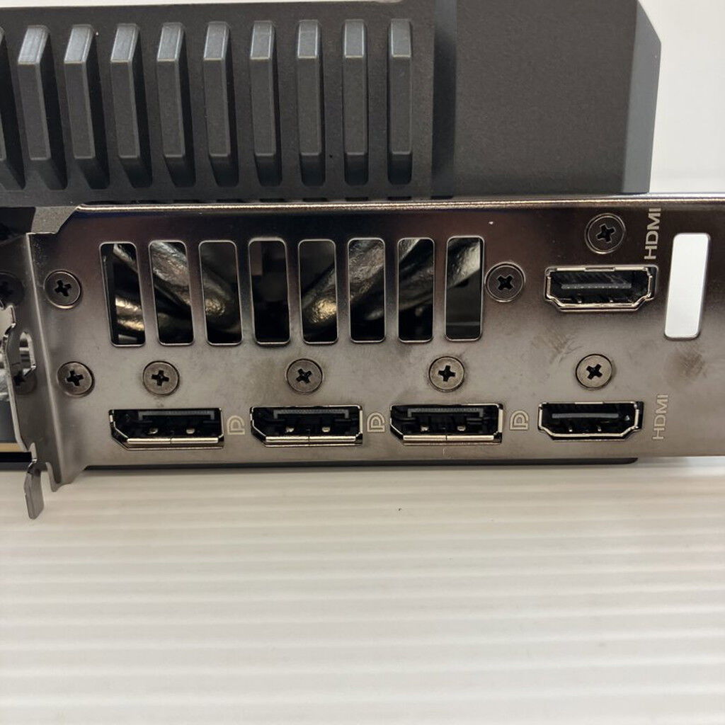 中古 ASUS TUF-RTX4090-O24G-GAMING (RTX4090 24G) 152505 （367647