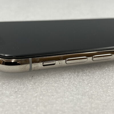 【新潟店】中古  【SIMロック解除済み】【docomo】 iPhoneX 256GB (シルバー) MQC22J/A 155245 
