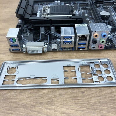 【宇都宮鶴田店】中古  GIGABYTE Z370M D3H (Z370 1151 mATX DDR4) 136232 