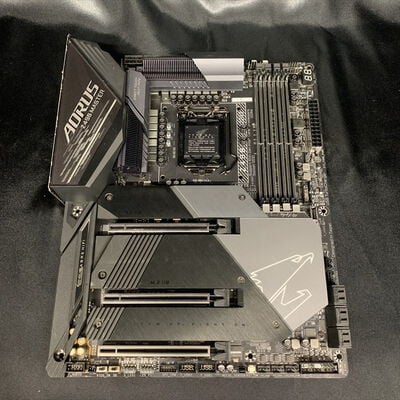 【横浜駅前店】中古  GIGABYTE Z490 AORUS MASTER (Z490 1200 ATX DDR4) 142607 