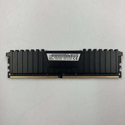 【なんば店】中古  PC4-21300 16GB デスクトップ用(DDR4-2666) 135638 