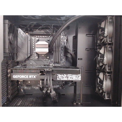 【前橋ｲﾝﾀｰｱｶﾏﾙ店】中古  自作パソコン(Ryzen 9 7950X3D/96GB/SSD2TB/HDD2TB/RTX5080) 4540002412 