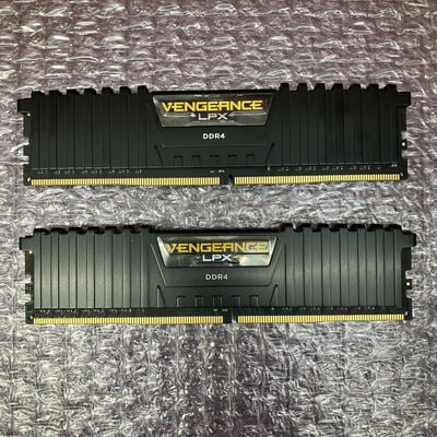 【富士青葉店】中古  8GB 2枚組(合計16GB) PC4-21300/DDR4-2666 デスクトップ用 190926 