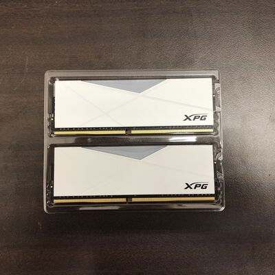 【福山ココローズ店】中古  ADT AX4U320016G16A-DW50 (DDR4 PC4-25600 16GBx2) 5090001069 