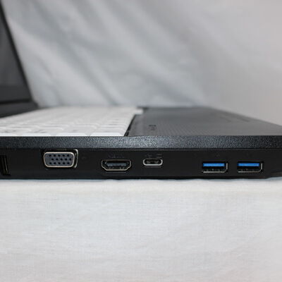 【通販センター】中古  FUJITSU LIFEBOOK A5511/G(Intel Core i5 1145G7 2.60GHz/16GB DDR4/SSD256GB/MULTI/オンボード/15.6/1920x1080/GbE/Wi-Fi/WEBCAM/W11H/VBT) 196533 