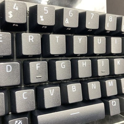 【熊本浜線店】中古  Razer Huntsman Mini JP ClickyOpticalSwitch(RZ03-03390600-R3J1) 5370000842 