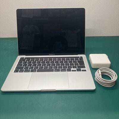 【浦添城間店(沖縄)】中古  Apple MacBook Pro 13.3インチ (Core i5 2.0GHz/16GB/1TB) シルバー Touch Bar Magic Keyboard搭載モデル MWP82J/A (Early 2020) 142641 