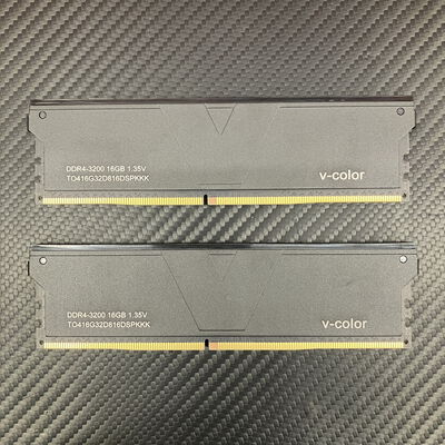 【富士青葉店】中古  V-Color TO416G32D816DSPKKK 16GB 2枚組(合計32GB) PC4-25600/DDR4-3200 デスクトップ用 5070001873 