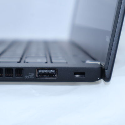 【通販センター】中古  【ジャンク品/保証無/返品質問不可】Lenovo ThinkPad T490s 20NY-S8XD00 (Intel Core i5 8365U 1.60GHz/8GB/SSD256GB/-/オンボード/14/1920x1080/Wi-Fi/WEBCAM/OSなし) 186748 