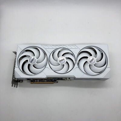 【宇都宮鶴田店】中古  SAPPHIRE PURE Radeon RX 9070 XT GAMING OC 16GB (RX9070XT 16G) 176947 