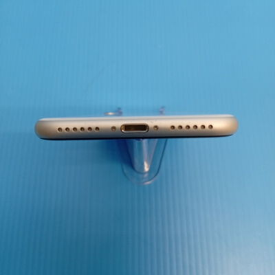 【大須店】中古  【au】Apple iPhoneSE 4.7インチ (第2世代/2020) 64GB (ホワイト) MHGQ3J/A 新パッケージ版 146172 