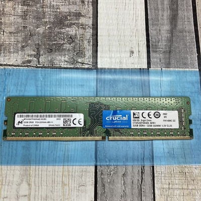 【広島店】中古  Crucial CT32G4DFD832A.16FB1 (DDR4 25600 32GB) 195867 