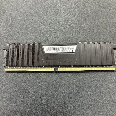 【熊本浜線店】中古  PC4-21300 8GB デスクトップ用(DDR4-2666) 126165 