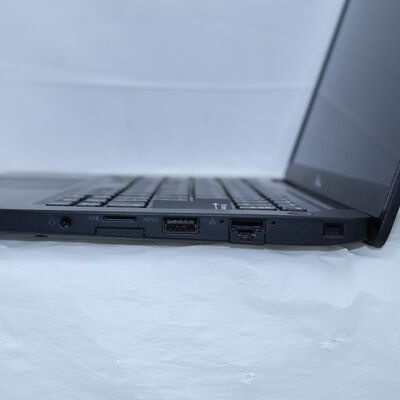 【通販センター】中古  【ジャンク品/保証無/返品質問不可】DELL Latitude 7390 (Intel Core i3 8130U 2.2GHz/8GB/SSD256GB/なし/オンボード/13.3/1920x1080/Wi-Fi/WEBCAM/-/) 181913 