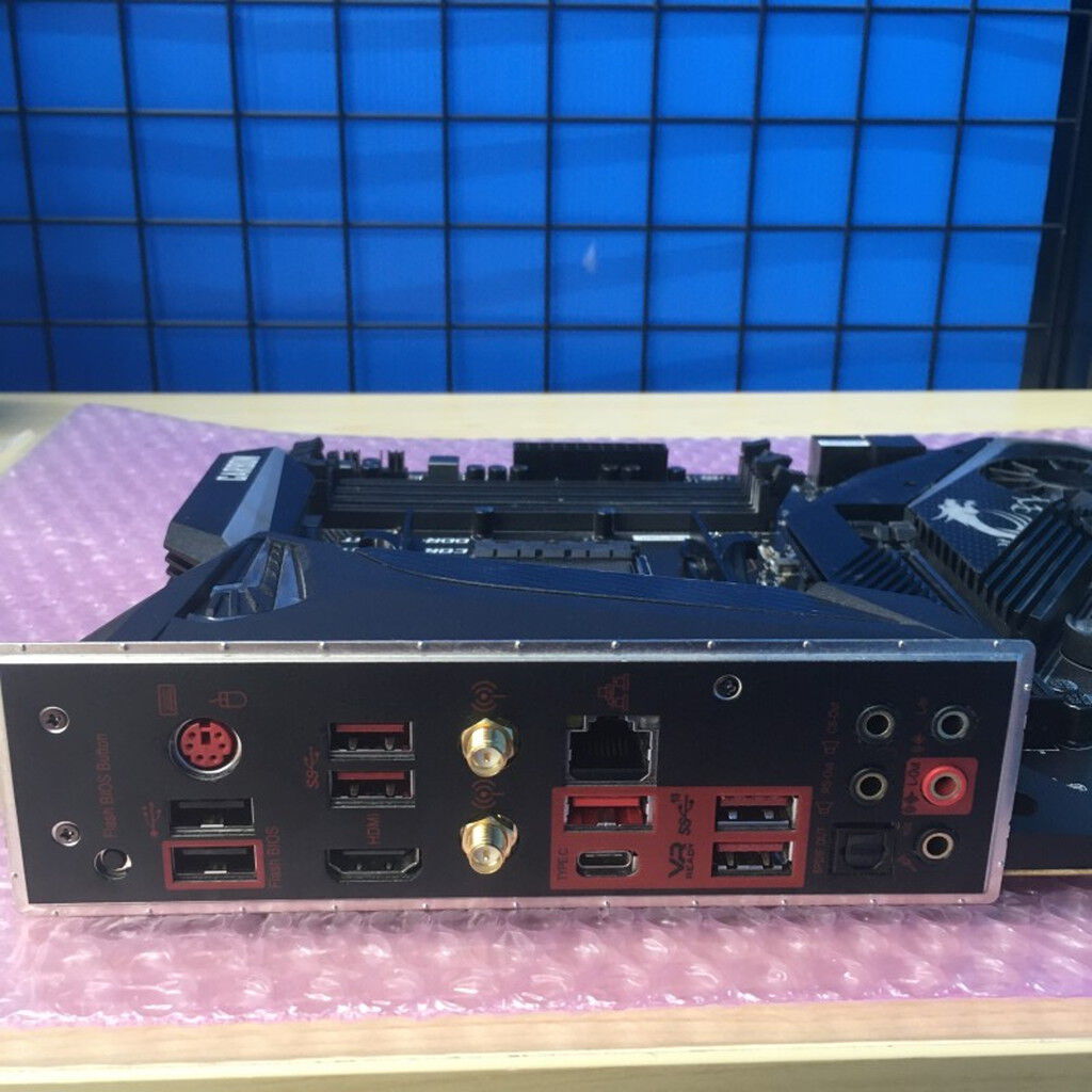 中古 MSI MPG X570 GAMING PRO CARBON WIFI(X570 AM4 ATX) 140051