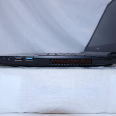 【通販センター】中古  【ジャンク品/保証無/返品質問不可】Mousecomputer G-Tune NEXTGEAR-NOTE i5320GA2(Intel Core i7 7700HQ/16GB/SSD256GB+HDD500GB/なし/NVIDIA GeForce GTX 1050/15.6/1920x1080/Wi-Fi/OS無し) 197726 