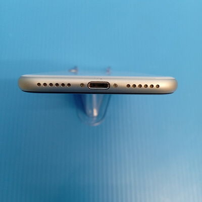 【大須店】中古  【au】Apple iPhoneSE 4.7インチ (第2世代/2020) 64GB (ホワイト) MHGQ3J/A 新パッケージ版 146172 