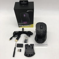 中古  Xtrfy M4 RGB BLACK(無線ゲーミングマウス) 4640003082 