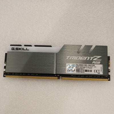 【通販センター】中古  PC4-25600 8GB デスクトップ用(DDR4-3200) 140727 