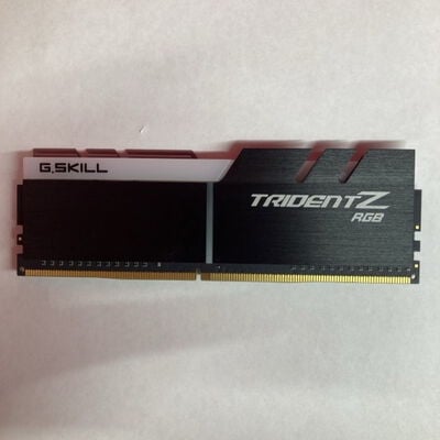 【千葉店】中古  PC4-25600 8GB デスクトップ用(DDR4-3200) 140727 