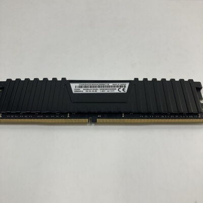 【神戸・三宮店】中古  PC4-21300 16GB デスクトップ用(DDR4-2666) 135638 