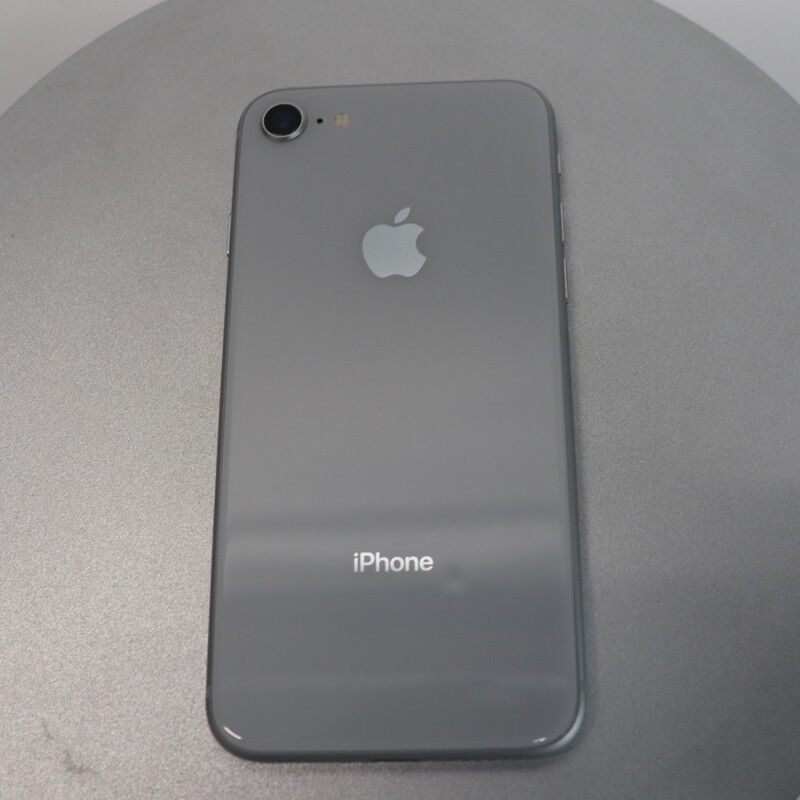 中古 【SIMロック解除済み】【au】 iPhone8 64GB (シルバー