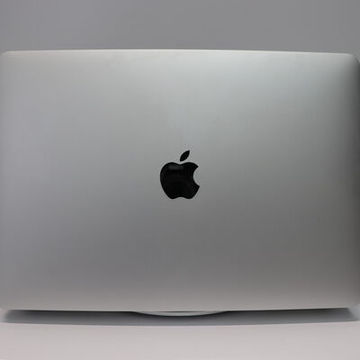 【札幌店】中古  Apple MacBook Air 2018 （13.3インチ/Core i5 1.6GHz/8GB/128GB/シルバー） MREA2J/A 139730 