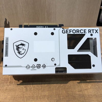 【姫路店】中古  MSI GeForce RTX 5070 12G VENTUS 2X OC WHITE 4740001165 