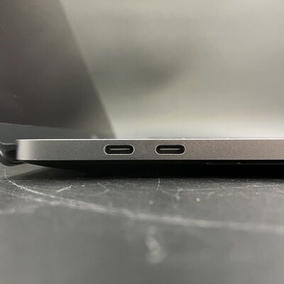 【大須店】中古  Apple MacBook Pro 16インチ (i9 2.3GHz/1TB/16GB/5500M 4GB) スペースグレイ MVVK2J/A (Late 2019) 141360 