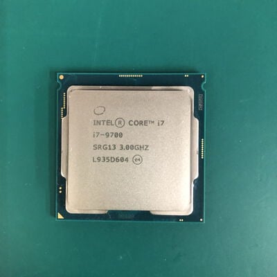 【津ラッツ店】中古  Intel Core i7 9700 (1151/3.00GHz/12M/C8/T8) 140316
