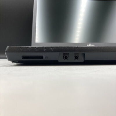 【熊本浜線店】中古  FUJITSU LIFEBOOK A7510/D FMVA81033 (Intel Core i5 10310U 1.70GHz/8GB/SSD256GB/DVD-ROM/オンボード/15.6/1366x768/GbE/Wi-Fi/WEBCAM/W11H) 193718 
