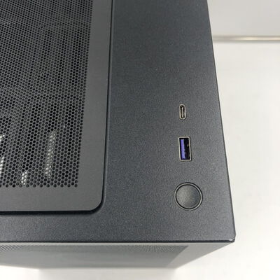 【福井日之出店】中古  NZXT 自作PC(Ryzen 7 7800X3D/32GB/SSD256GB/HDD3TB/RX9060XT 16GB) 5200001070 