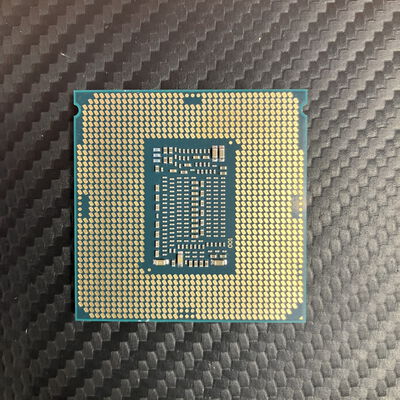 【富士青葉店】中古  INTEL Core i7 8700K (1151/3.70GHz/12M/C6/T12) 136197 