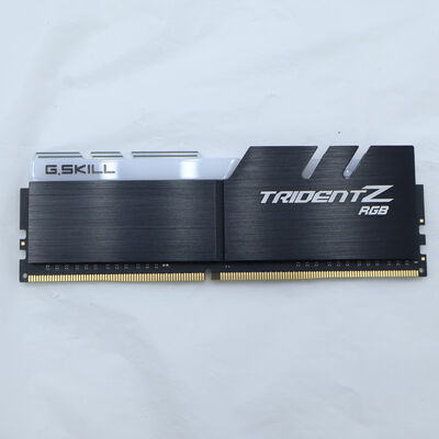 【通販センター】中古  PC4-25600 8GB デスクトップ用(DDR4-3200) 140727 