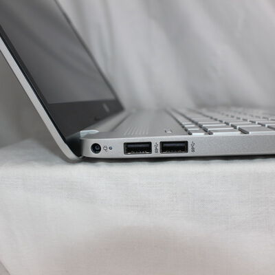 【通販センター】中古  HP 15s-fq5000 シリーズ 15s-fq5039TU(Intel Core i3 1215U/8GB/SSD256GB/なし/オンボード/15.6/1920x1080/Wi-Fi/W11H64 MAR) 185911【7/2大決算値下げ!】 