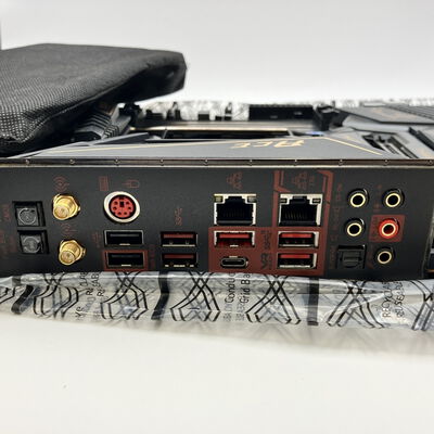 【佐賀南部バイパス店】中古  MSI MEG X570 ACE (X570 AM4 ATX DDR4) 140048 