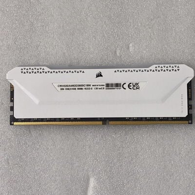 【甲府飯田店】中古  PC4-28800 16GB デスクトップ用 140734 