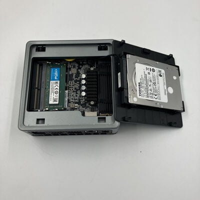 【なんば店】中古  MINISFORUM UM350 (Ryzen 5 3550H/8GB/SSD256GB+HDD1TB/WLAN) 3280022460 