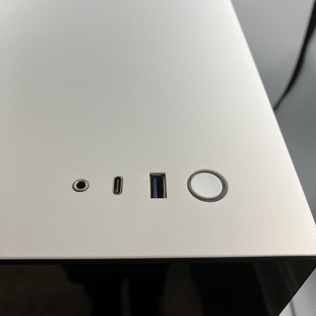 中古自作PC CPU3.7GHz メモリ32GB SSD1TB+HDD4TB 中古自作PC CPU3.7GHz メモリ32GB SSD1TB+HDD4TB 中古自作PC CPU3.7GHz